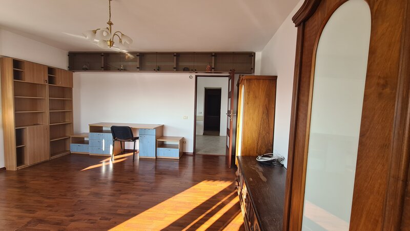 Mantuleasa, Calea Mosilor, bd. Carol.